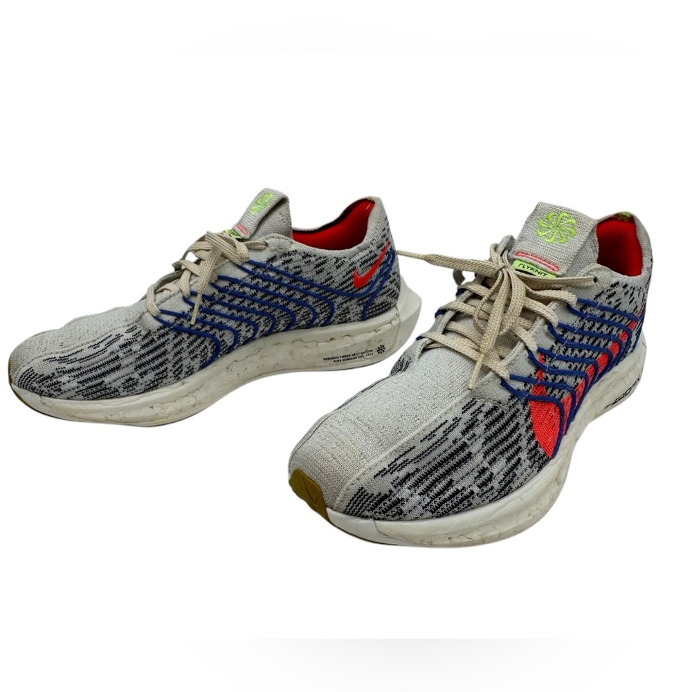 Nike Men’s Grey Knit Running Shoes with Blue and Red Accents